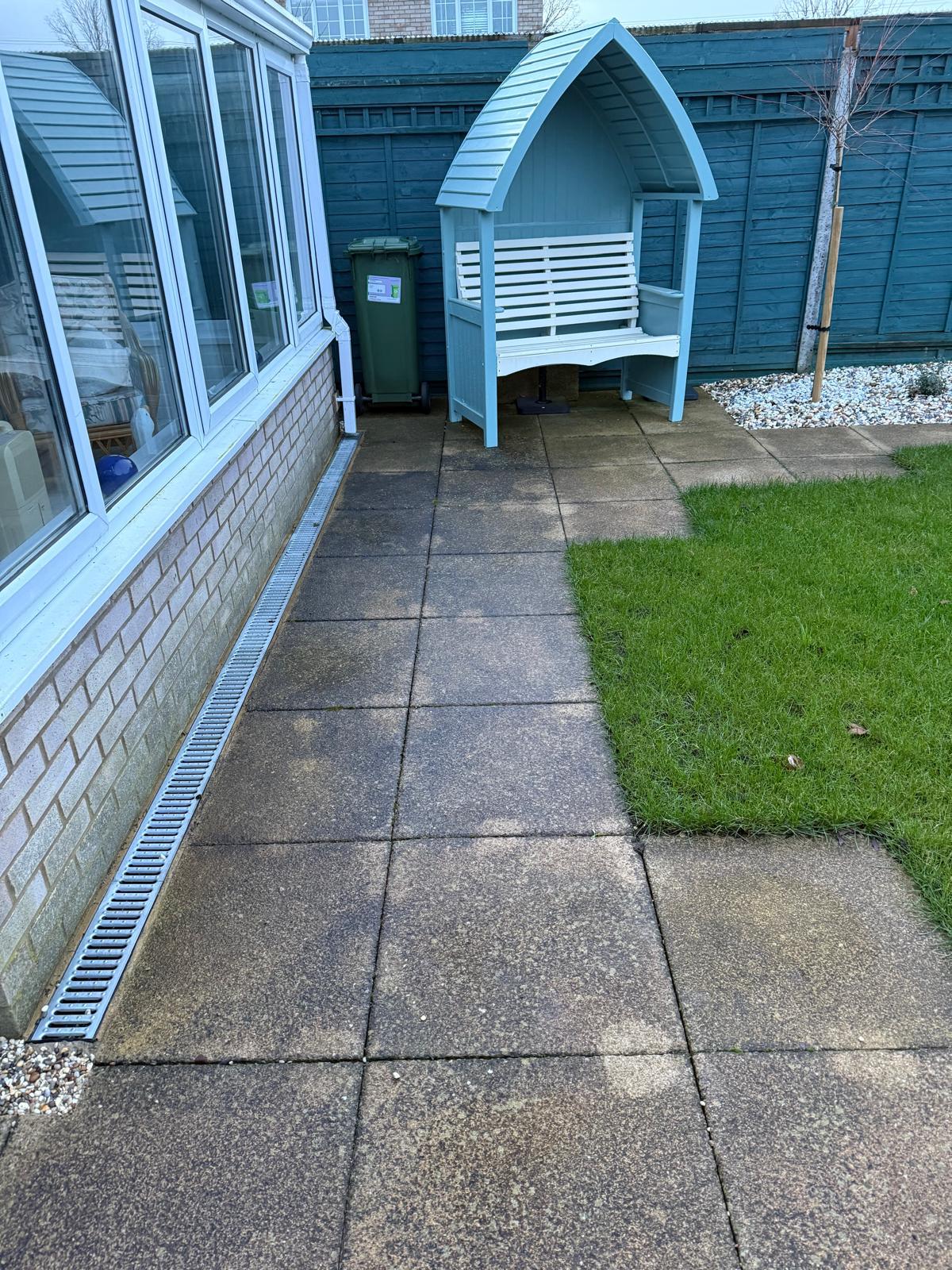 Patio with linear drain